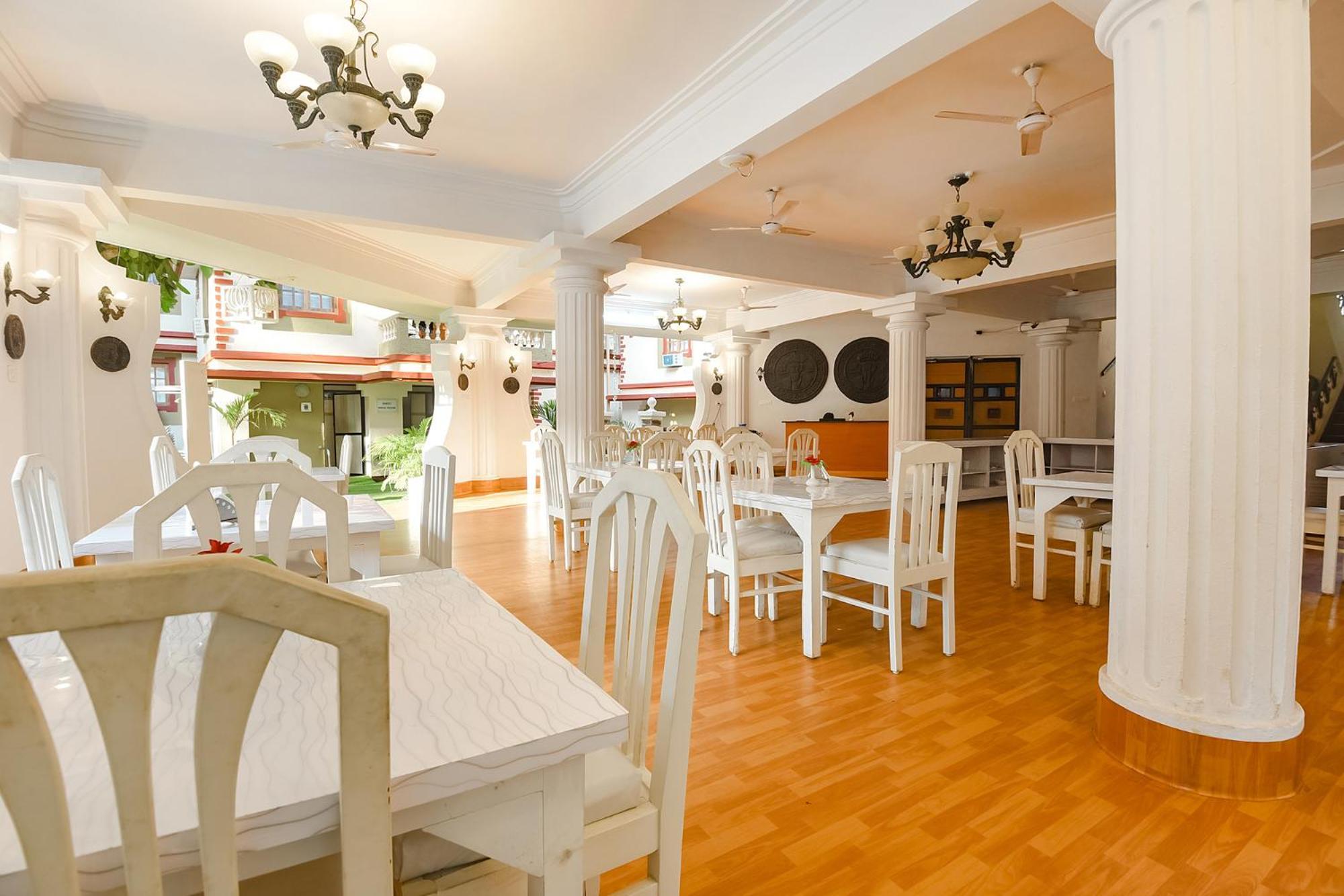 Cherrystay Holiday Resort -Candolim Beach Экстерьер фото
